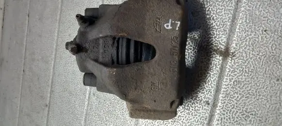 Opel Zafira A Front brake caliper