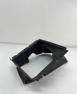 Volkswagen Touareg II Intercooler air channel guide 7p6117335