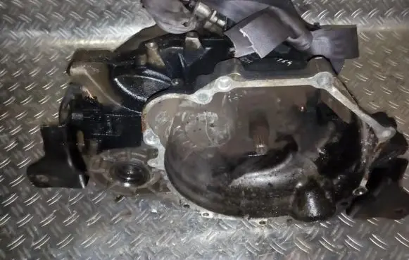 Mitsubishi Carisma Manual 5 speed gearbox kf5m421f8a1