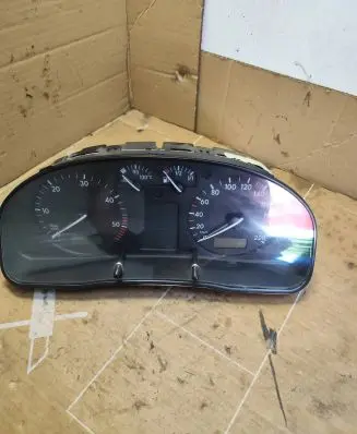 Volkswagen PASSAT B5 Speedometer (instrument cluster) 3B0919880D 110008776005