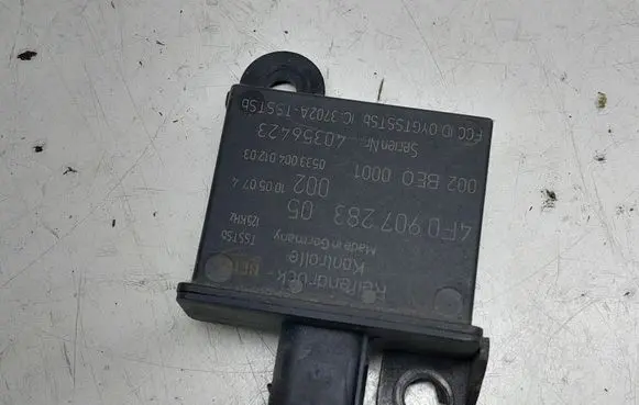 Volkswagen Phaeton Tire pressure sensor 4F0907283 4F090728305