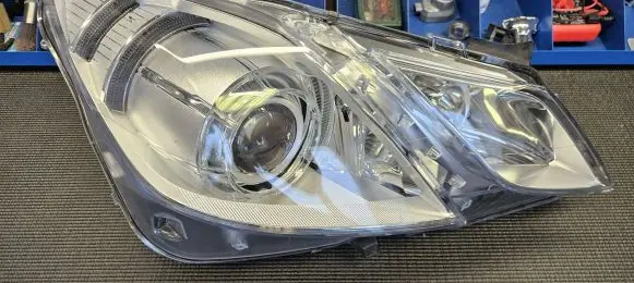Mercedes-Benz E C207 W207 Headlight/headlamp A2078200259 1ZT00964732