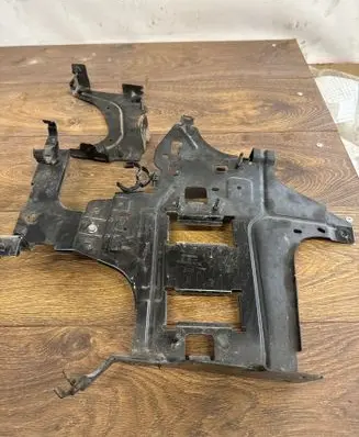 Renault Master III Other engine bay part 237146689r 320930431r