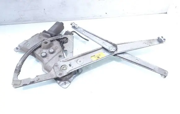 Opel Astra F Front door window regulator with motor 90560430 0130821687