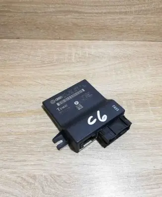 Audi A6 S6 C6 4F Gateway control module 4F0907468B
