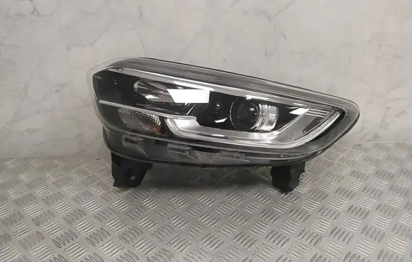 Renault Kadjar Headlight/headlamp 260602051R