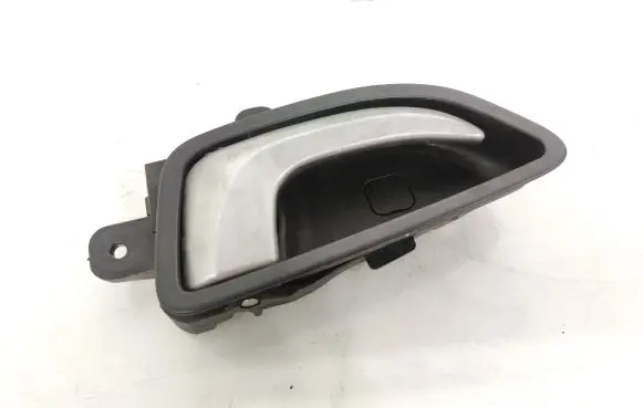 Hyundai i30 Front door interior handle 82621A5000