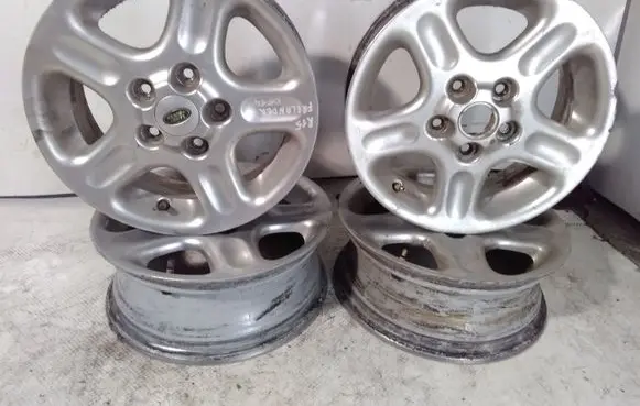 Land Rover Freelander R15 alloy rim 