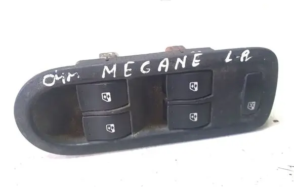 Renault Megane II Electric window control switch 156018070