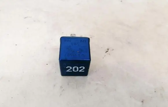Audi A4 S4 B5 8D Other relay 8a0951253 899587