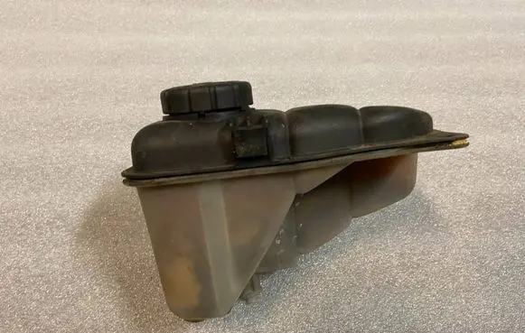 Mercedes-Benz C W203 Coolant expansion tank/reservoir 2035000049 A2035000049
