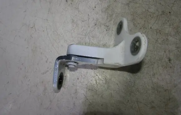 Tesla Model Y Rear door lower hinge