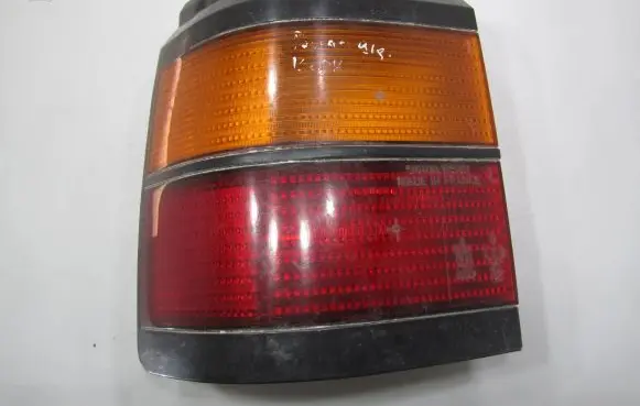 Volkswagen PASSAT B3 Rear/tail lights 333945111