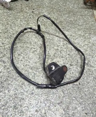 BMW 5 E34 Front door lock loop/hook striker 8127140