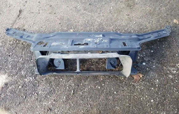 Volvo V70 Top upper radiator support slam panel 30760545 30760378