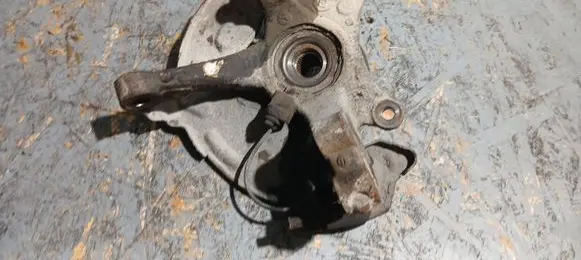 Peugeot 508 Front wheel hub spindle knuckle 