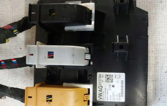 Volkswagen Tiguan BSM Control unit 5K0937084H