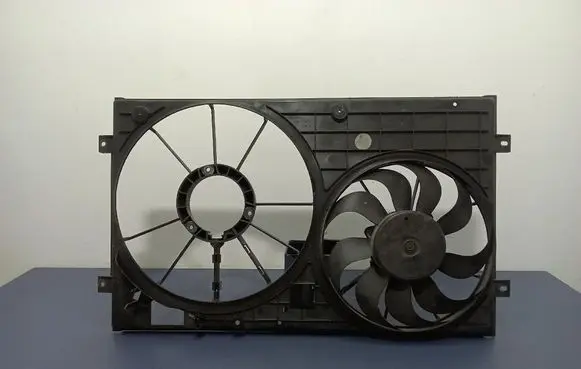 Volkswagen Touran I Electric radiator cooling fan 1K0121207M