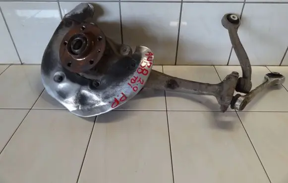 Audi A4 S4 B8 8K Front wheel hub spindle knuckle