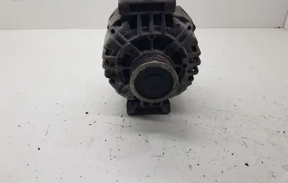 Volkswagen PASSAT B6 Generator/alternator 06D903016A