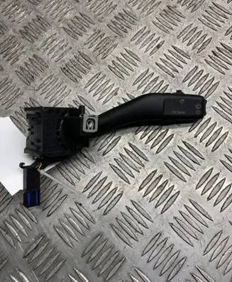 Volkswagen Golf V Wiper control stalk 1K0953519A