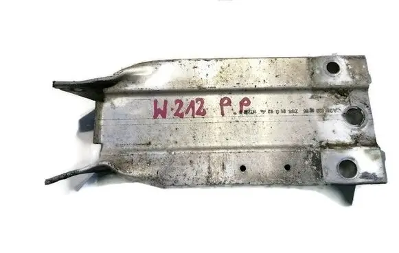 Mercedes-Benz E W212 Front bumper shock/impact absorber A2126200895