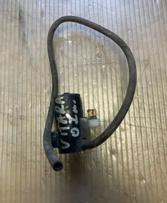 Suzuki Grand Vitara II Windscreen/windshield washer pump