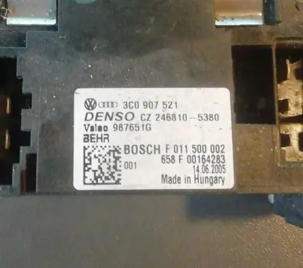 Volkswagen PASSAT B6 Heater blower motor/fan resistor 3C0907521 987651G 2468105380