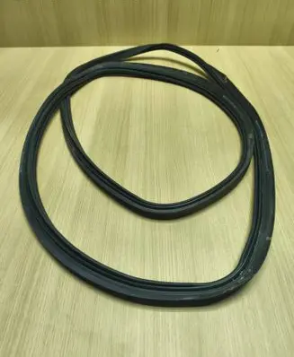 Audi A4 S4 B9 8W Trunk rubber seal (body) 8W9827705B