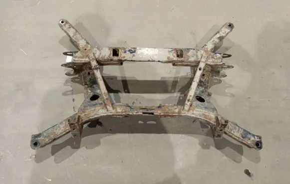 Saturn Vue Rear subframe 