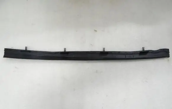 Citroen DS7 Crossback Intercooler air guide/duct channel 9824950180