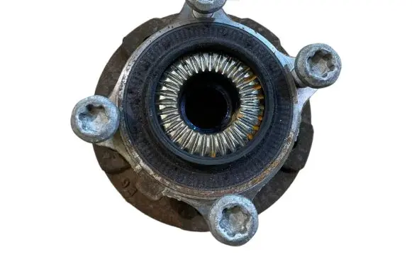 BMW 2 F45 Front wheel hub 6874443 31206874443