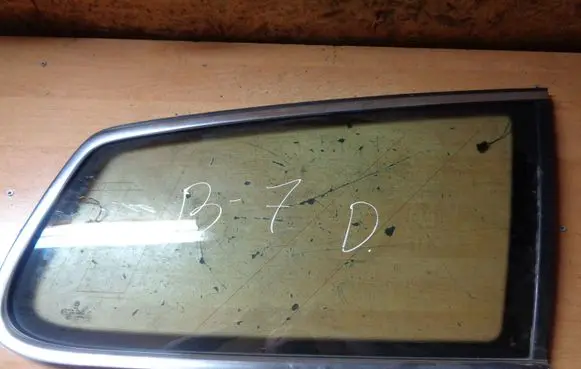 Volkswagen PASSAT B7 Side middle window/glass 43R000261