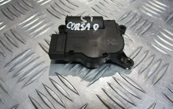 Opel Corsa D Central body control module 3093712