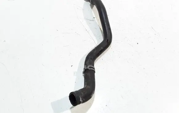 Mercedes-Benz CLS C219 Engine coolant pipe/hose A2118302615
