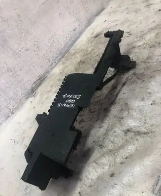 Infiniti Q50 Intercooler air guide/duct channel