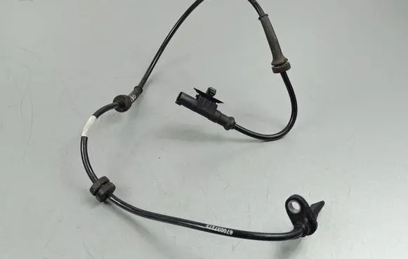 Maserati Levante ABS brake wheel speed sensor 670037273
