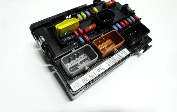 Citroen DS3 BSM Control unit 9667199780