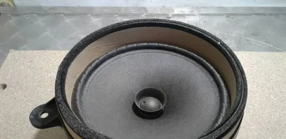 Subaru Outback Rear door speaker 86301AG101