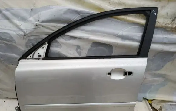 Volvo V50 Front door pilkos
