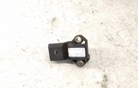 Volkswagen Touareg I Air pressure sensor 0281002401 038906051C