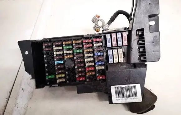 Mercedes-Benz A W169 Fuse box set 1695451740