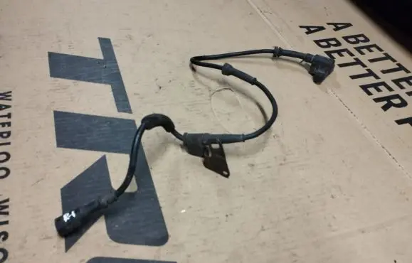 Chrysler Neon II ABS brake wheel speed sensor 4509384