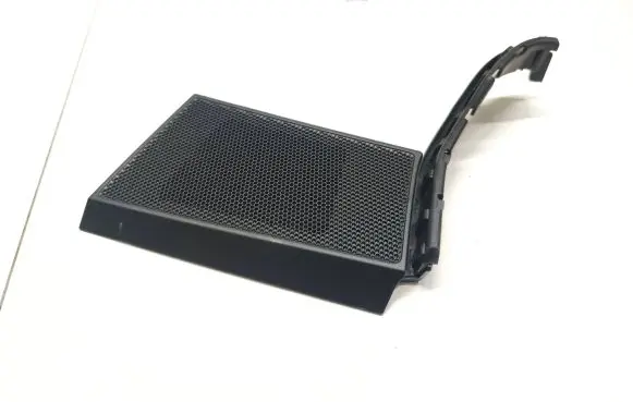 Side speaker trim/cover