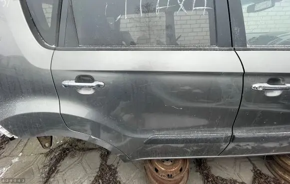 KIA Soul Front door