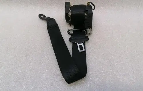Mercedes-Benz G W461 W463 1st Gen Front seatbelt buckle A4638605785