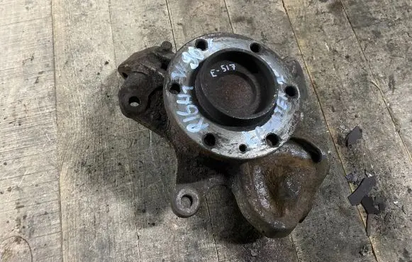 Mercedes-Benz Sprinter W906 Front wheel hub