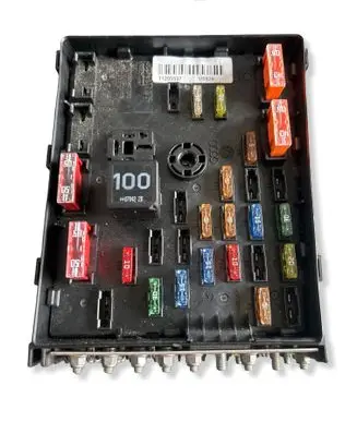 Volkswagen PASSAT B6 Fuse module 3C0937125 6369277