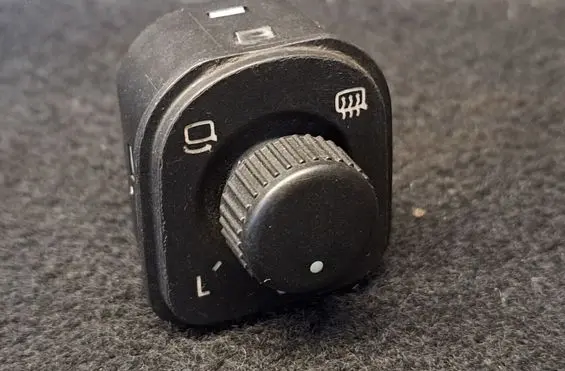 Volkswagen Golf Plus Wing mirror switch 1K0959565G