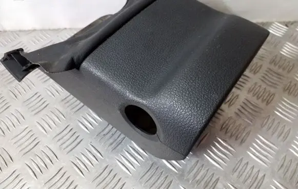 Steering wheel column trim